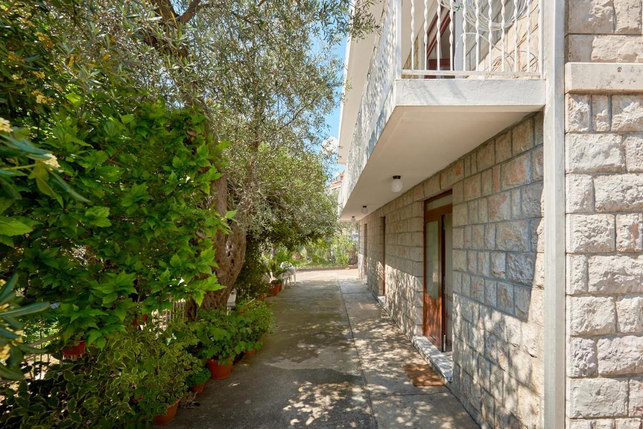 Apartmani Kuca U Maslinama Sveti Stefan Eksteriør bilde