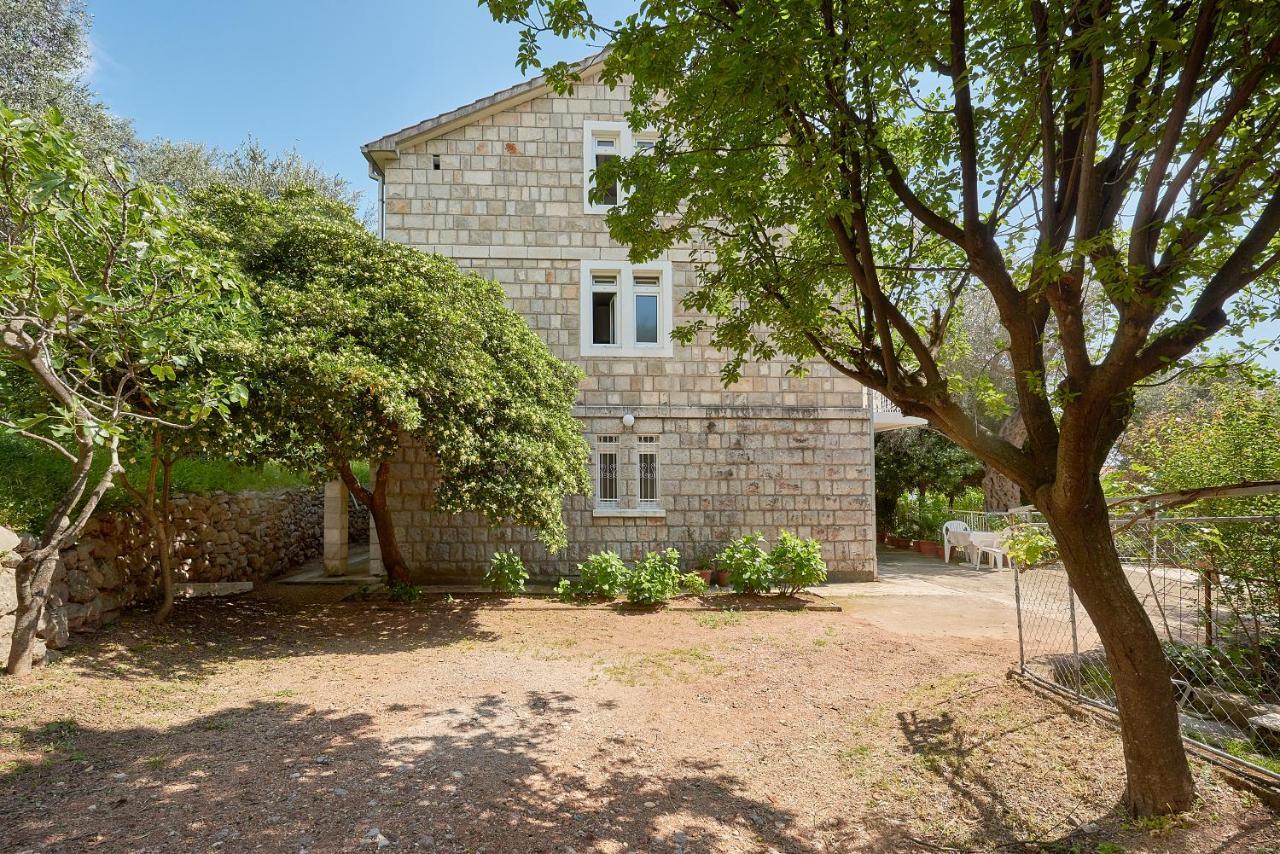 Apartmani Kuca U Maslinama Sveti Stefan Eksteriør bilde