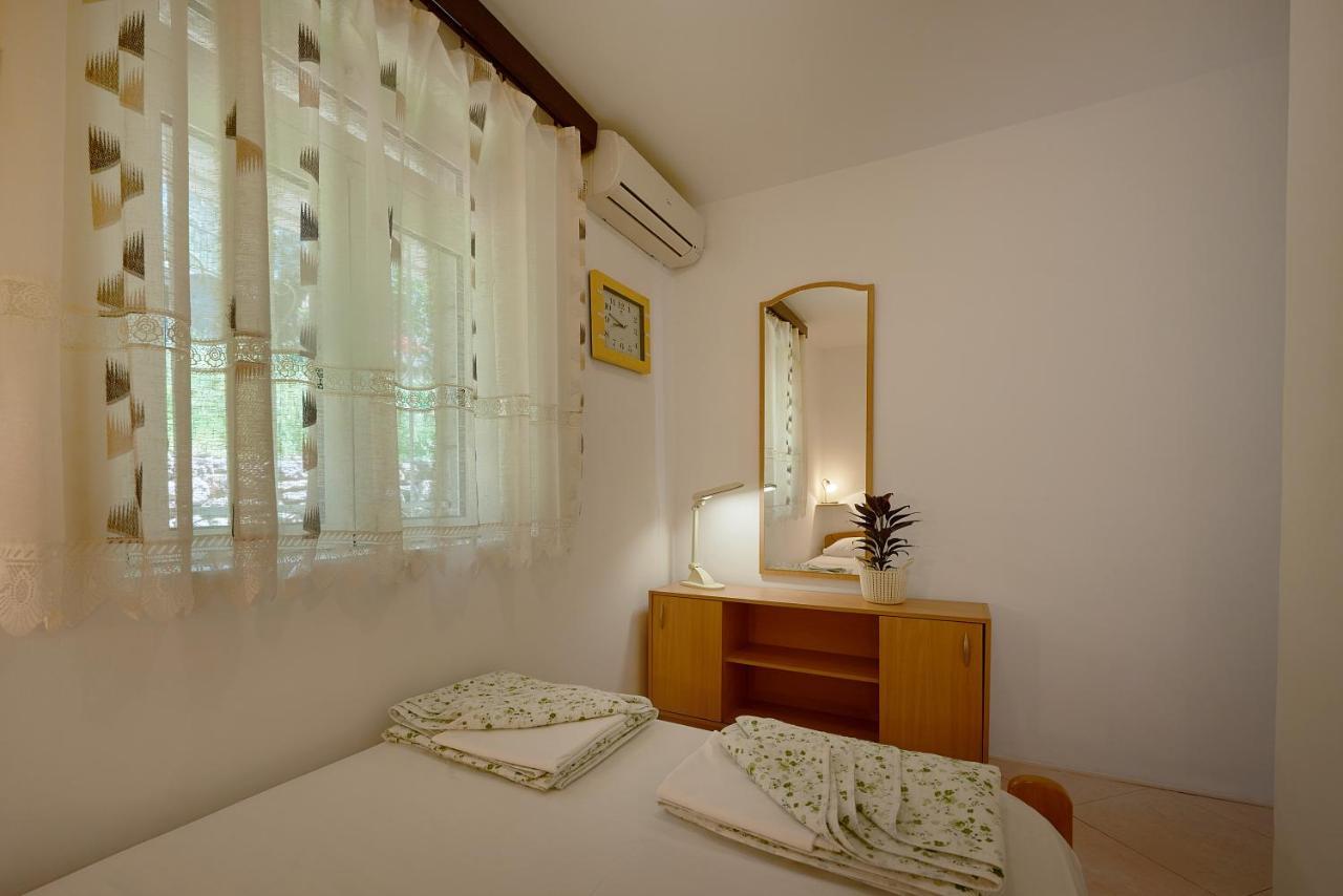 Apartmani Kuca U Maslinama Sveti Stefan Eksteriør bilde