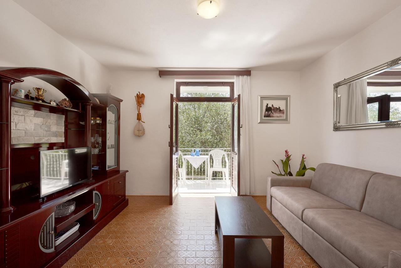 Apartmani Kuca U Maslinama Sveti Stefan Eksteriør bilde