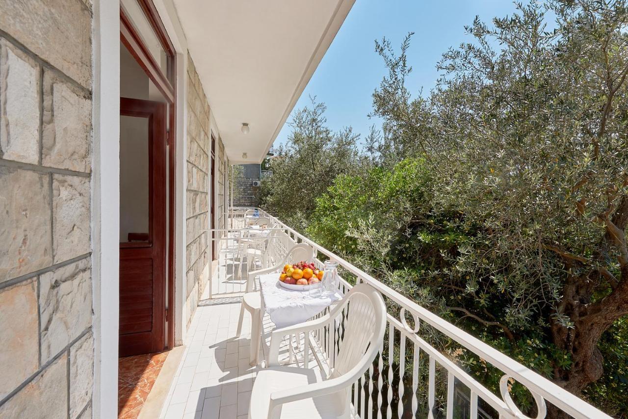 Apartmani Kuca U Maslinama Sveti Stefan Eksteriør bilde
