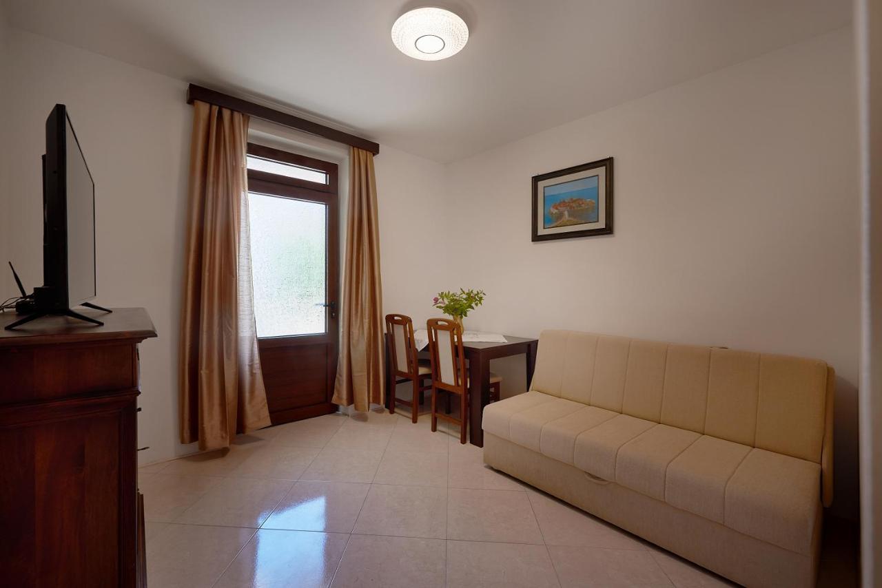 Apartmani Kuca U Maslinama Sveti Stefan Eksteriør bilde